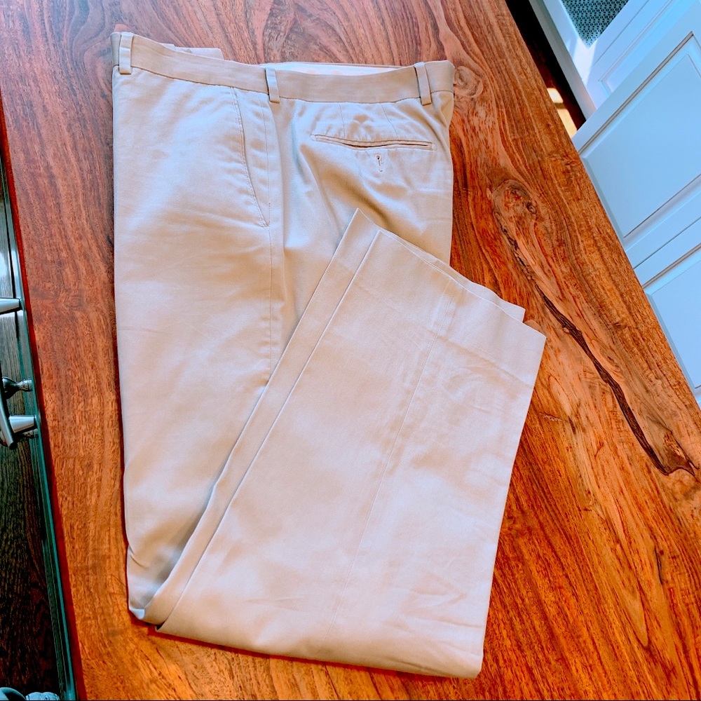 SAKS FIFTH AVENUE Men’s dress chino khakis 34x32